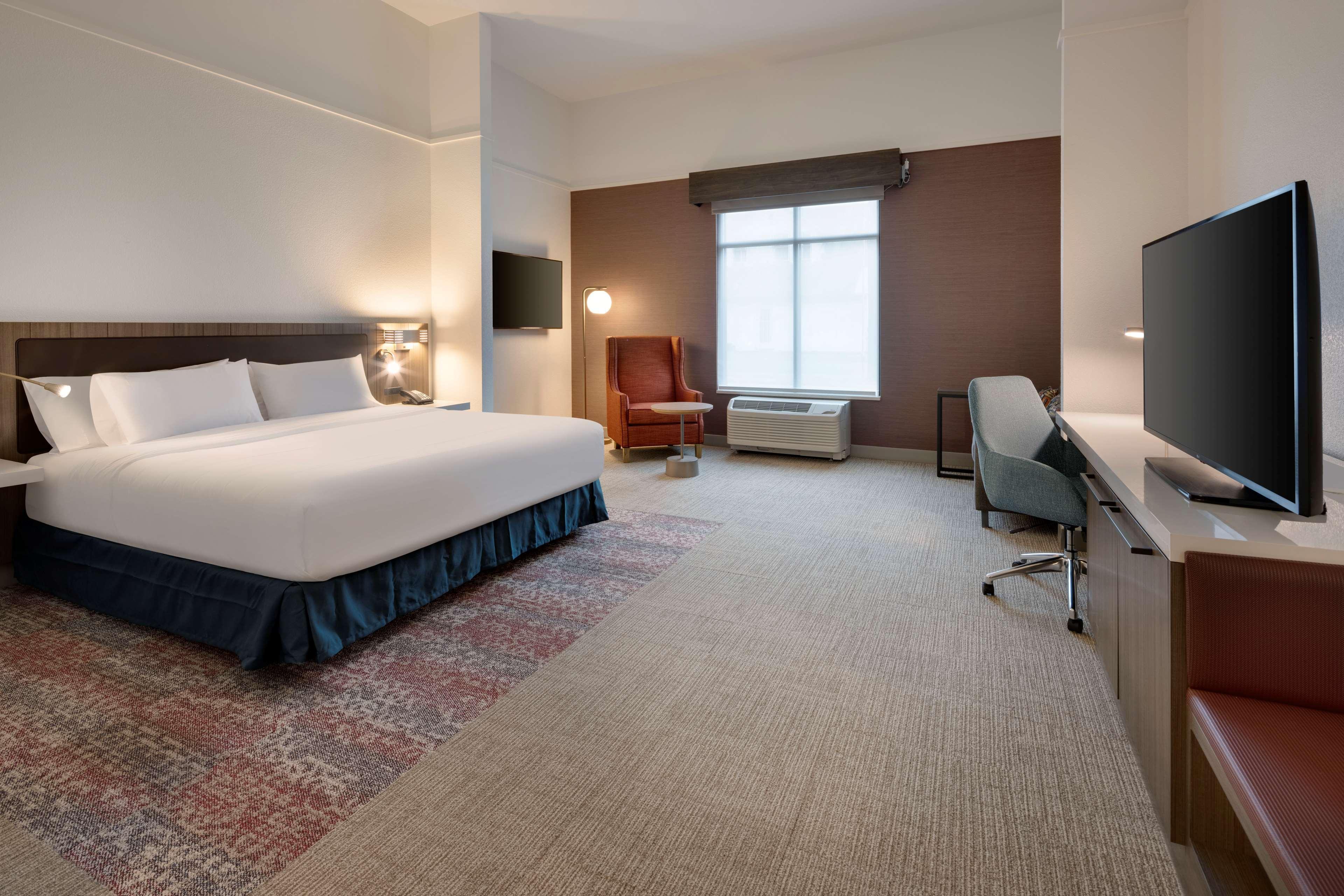 Hilton Garden Inn Haymarket מראה חיצוני תמונה